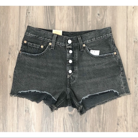 SALE!!  NWT Levi’s High Rise Shorts in Black Eye - Picture 2 of 4